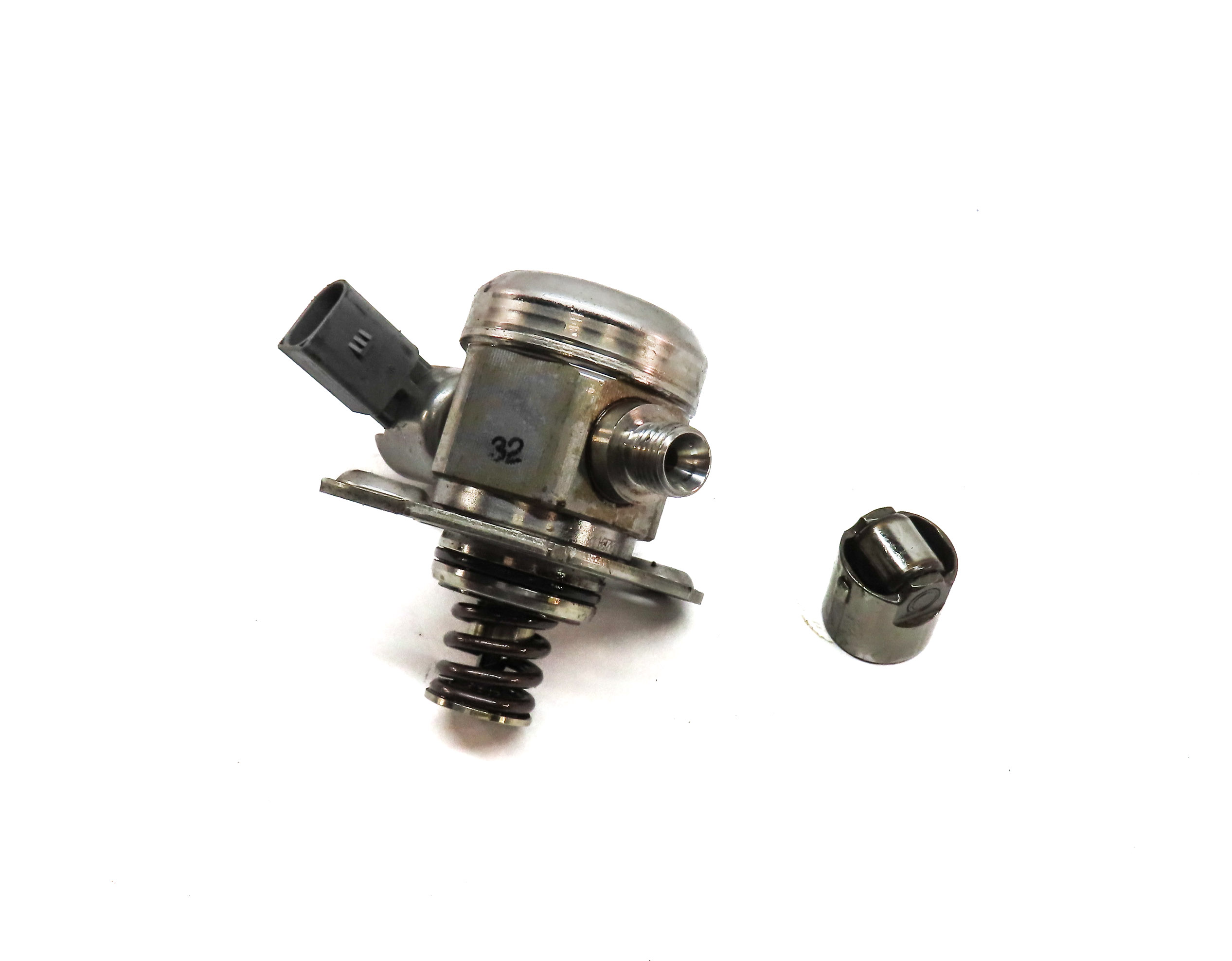 08-14 BMW 550i 650i 750i X5 X6 (F01 F10 E70 E71) 4.4L N63 - MECHANICAL FUEL PUMP — exact item pictured